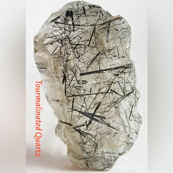 Premier Designs Criss Cross Chain w/a Tourmalinated Quartz Pendant - Picture 8 of 9